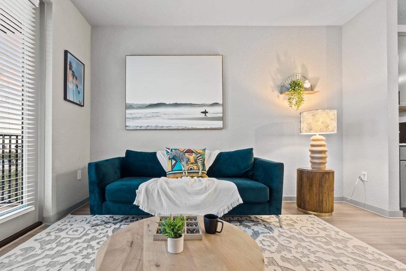 Tropical Field 1 Bed In Downtown With Free Parking Apartment St. Petersburg Exterior photo